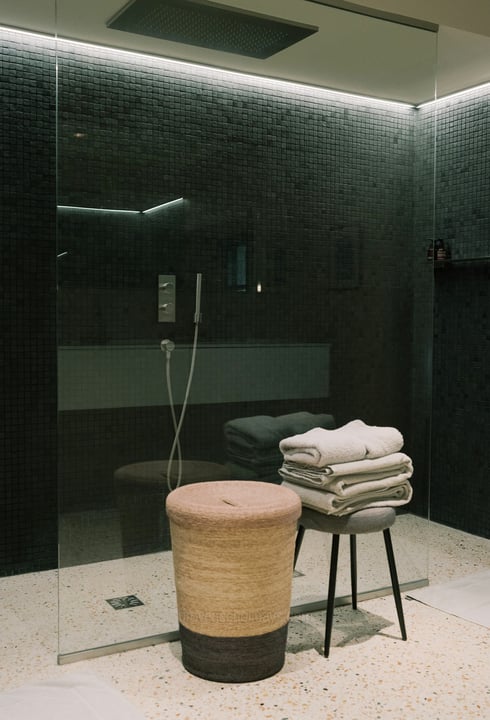 29 - Mas du Lac: Villa: Bathroom