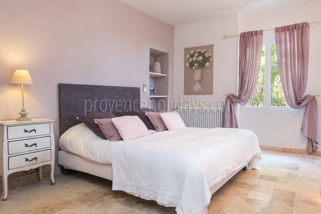 17 - Bastide du Var: Villa: Bedroom