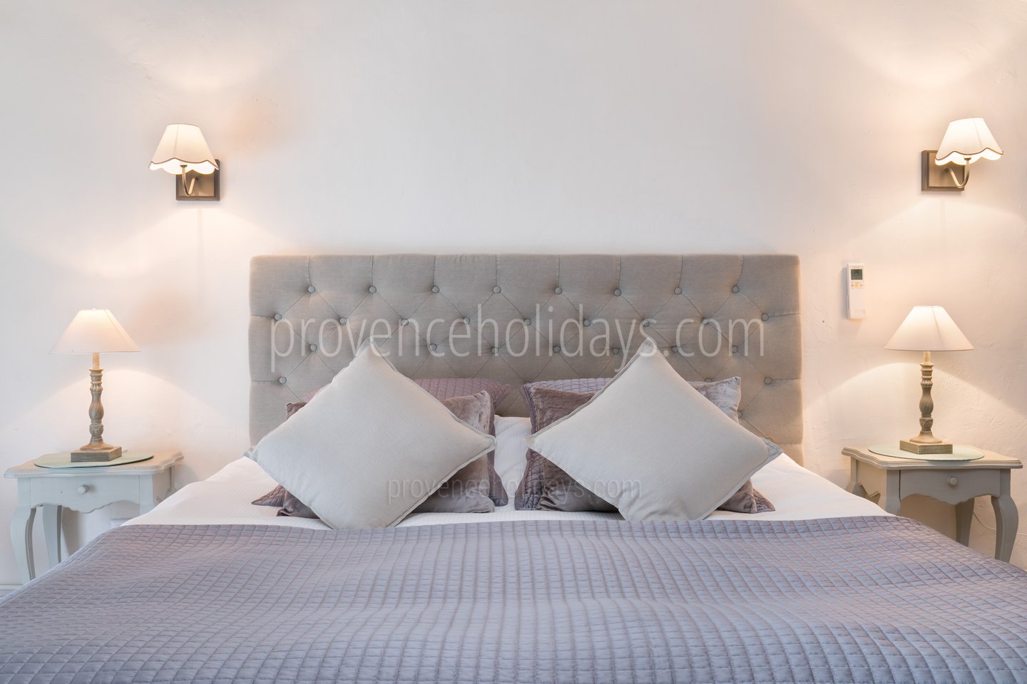 16 - Bastide du Var: Villa: Bedroom