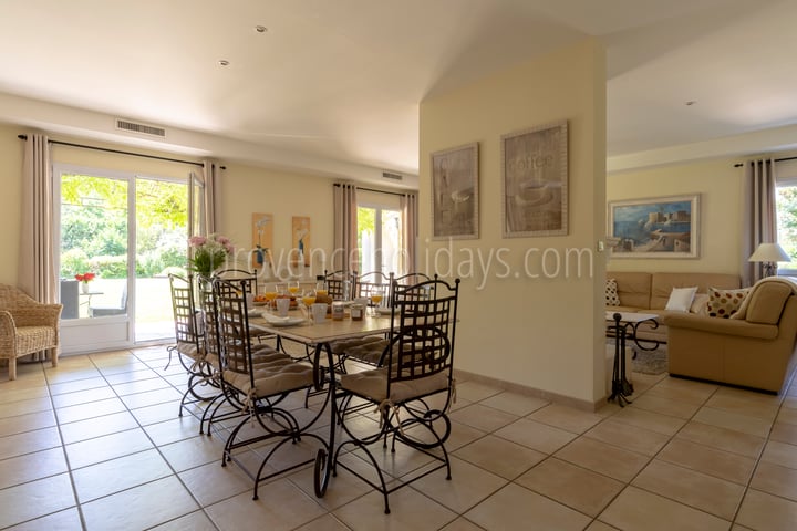 32 - Chez Alare: Villa: Interior