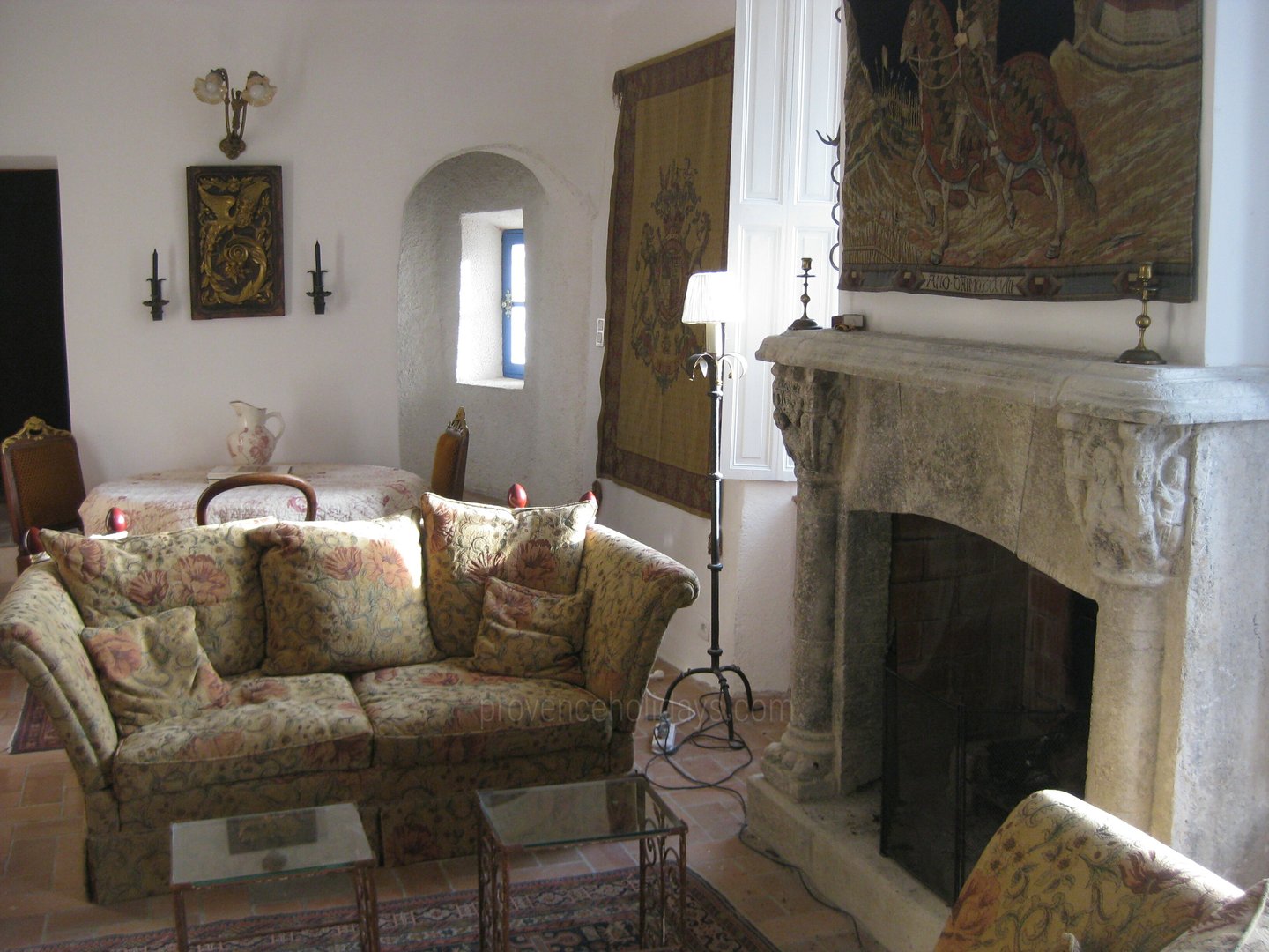 17 - La Maison de Grambois: Villa: Interior