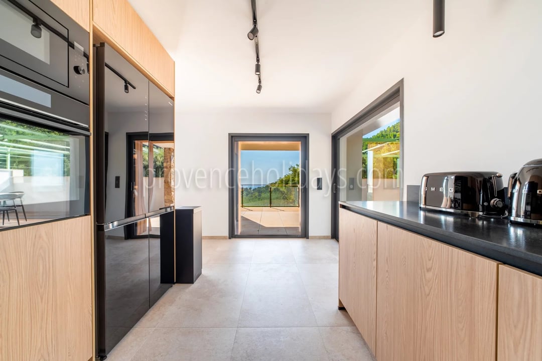 6 - Hedendaagse villa in Cavalaire-sur-Mer: Villa: Interior