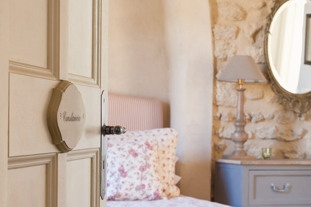 31 - Mas Pont-du-Gard: Villa: Bedroom