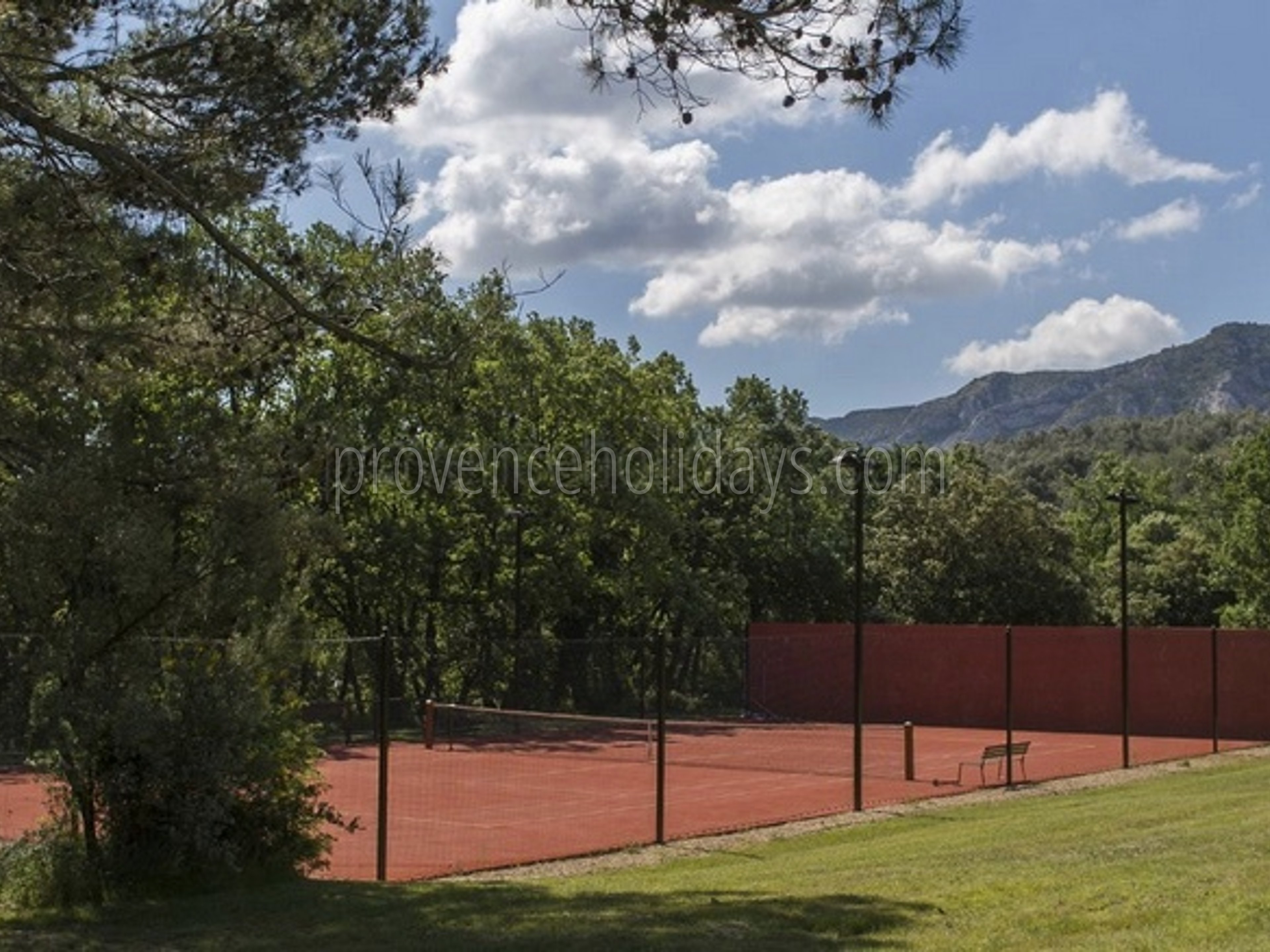 69 - Mas Provence: Villa: Exterior