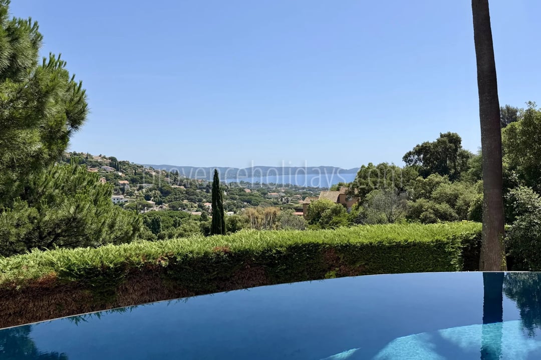 21 - Villa mit Kamin in Cavalaire-sur-Mer: Villa: Pool