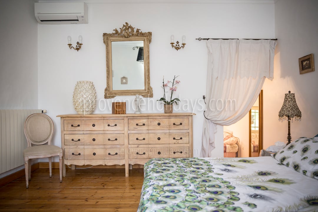 14 - Mas de Mazette: Villa: Bedroom