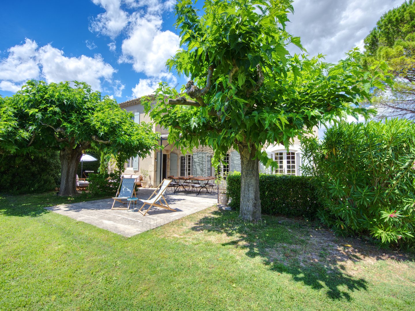 2 - Le Dolmen du Midi: Villa: Exterior