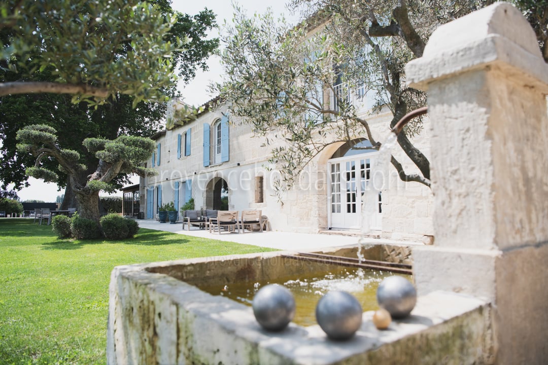 7 - Mas d\'Images: Villa: Exterior