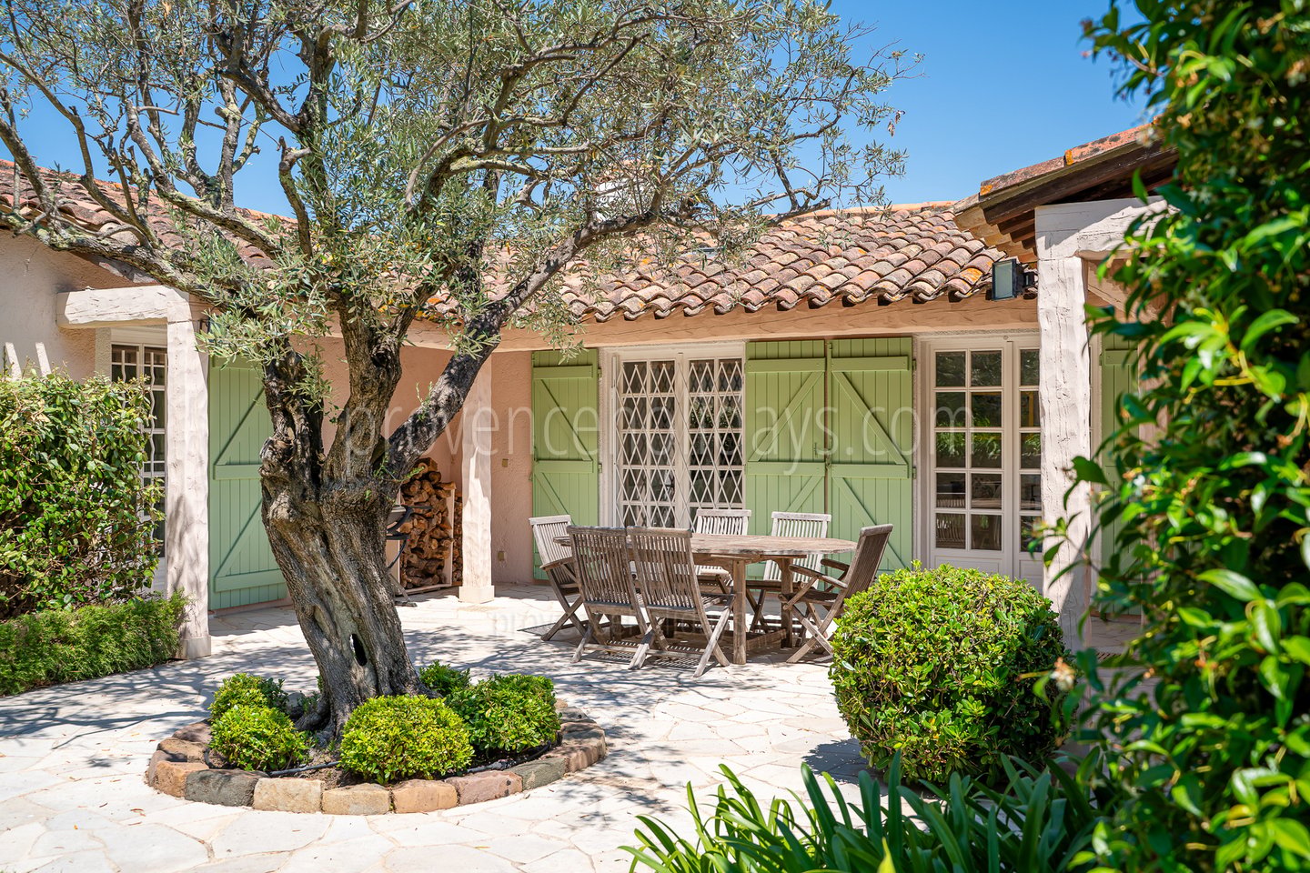 3 - Villa Castelas: Villa: Exterior
