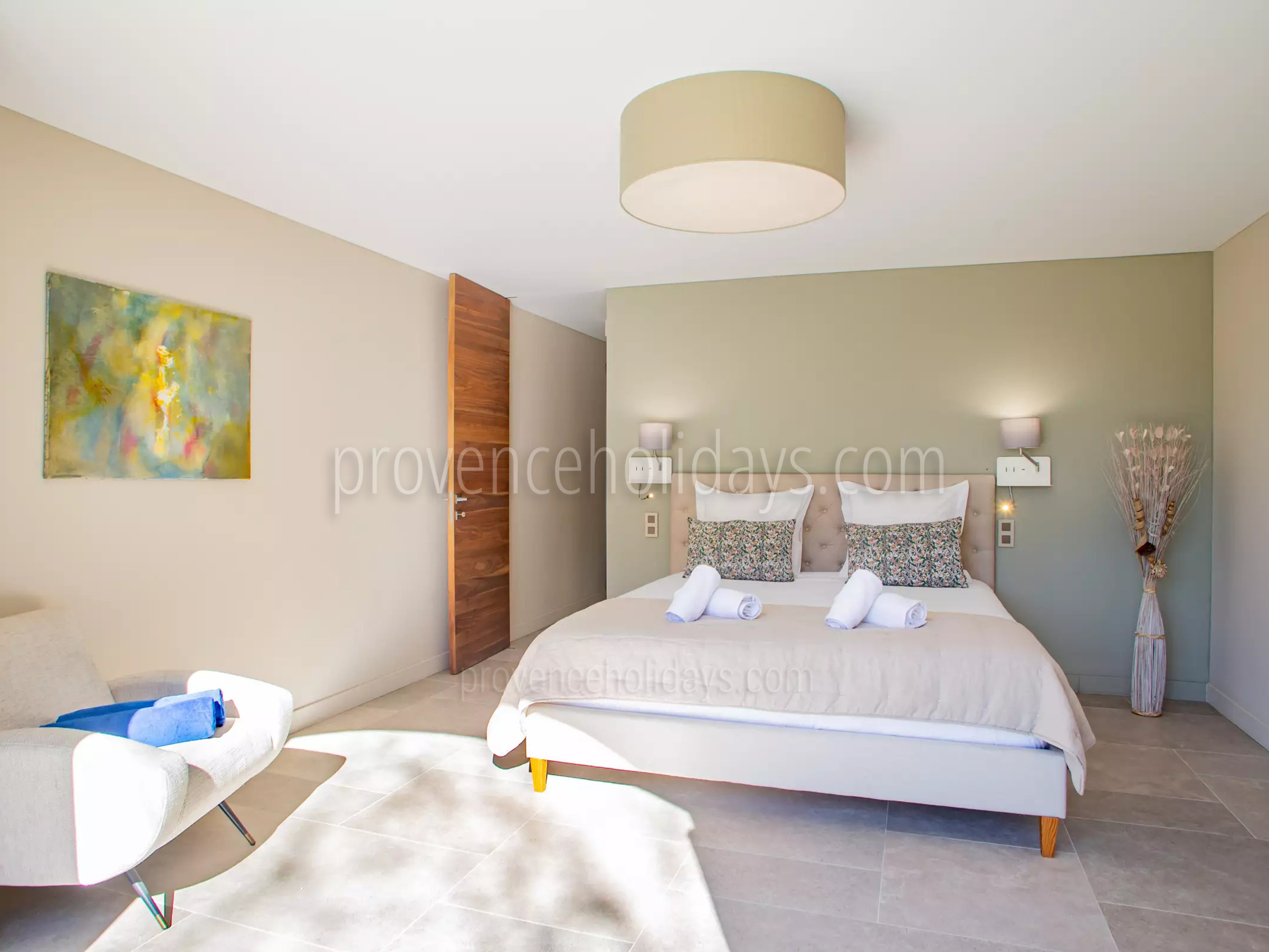 19 - Le Mas des Bories: Villa: Bedroom