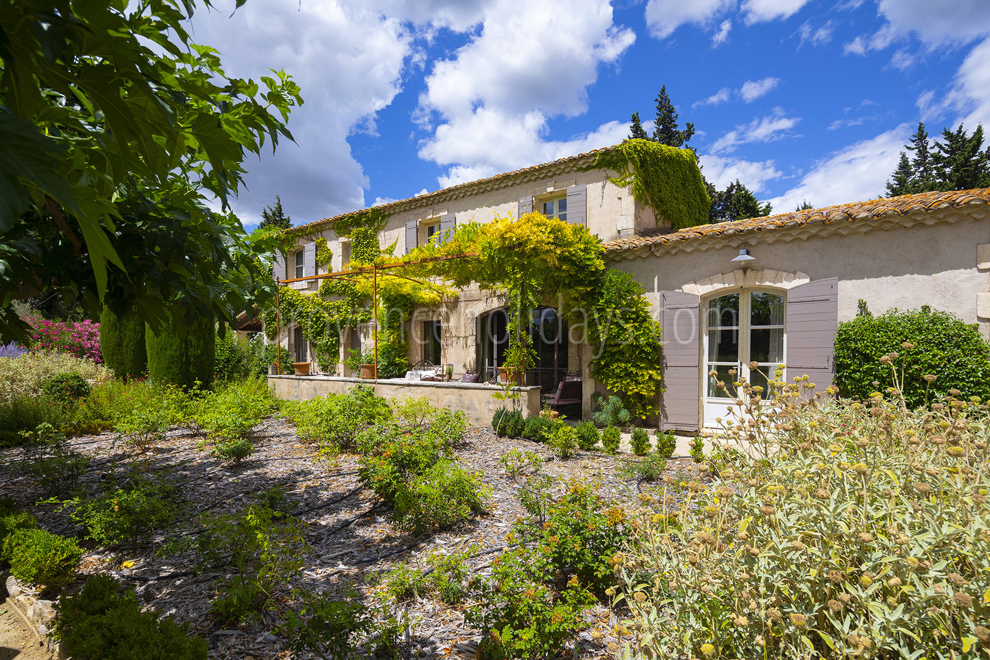 13 - Maison Paradou: Villa: Exterior