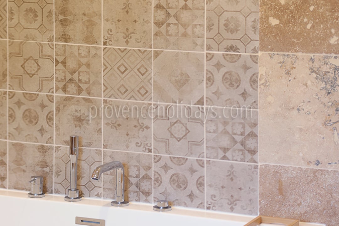 57 - Mas Castillon: Villa: Bathroom