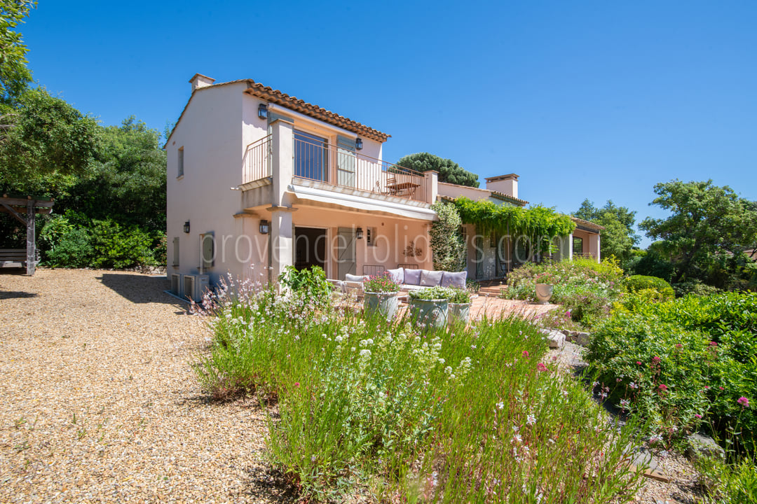 31 - Villa Poppy: Villa: Exterior