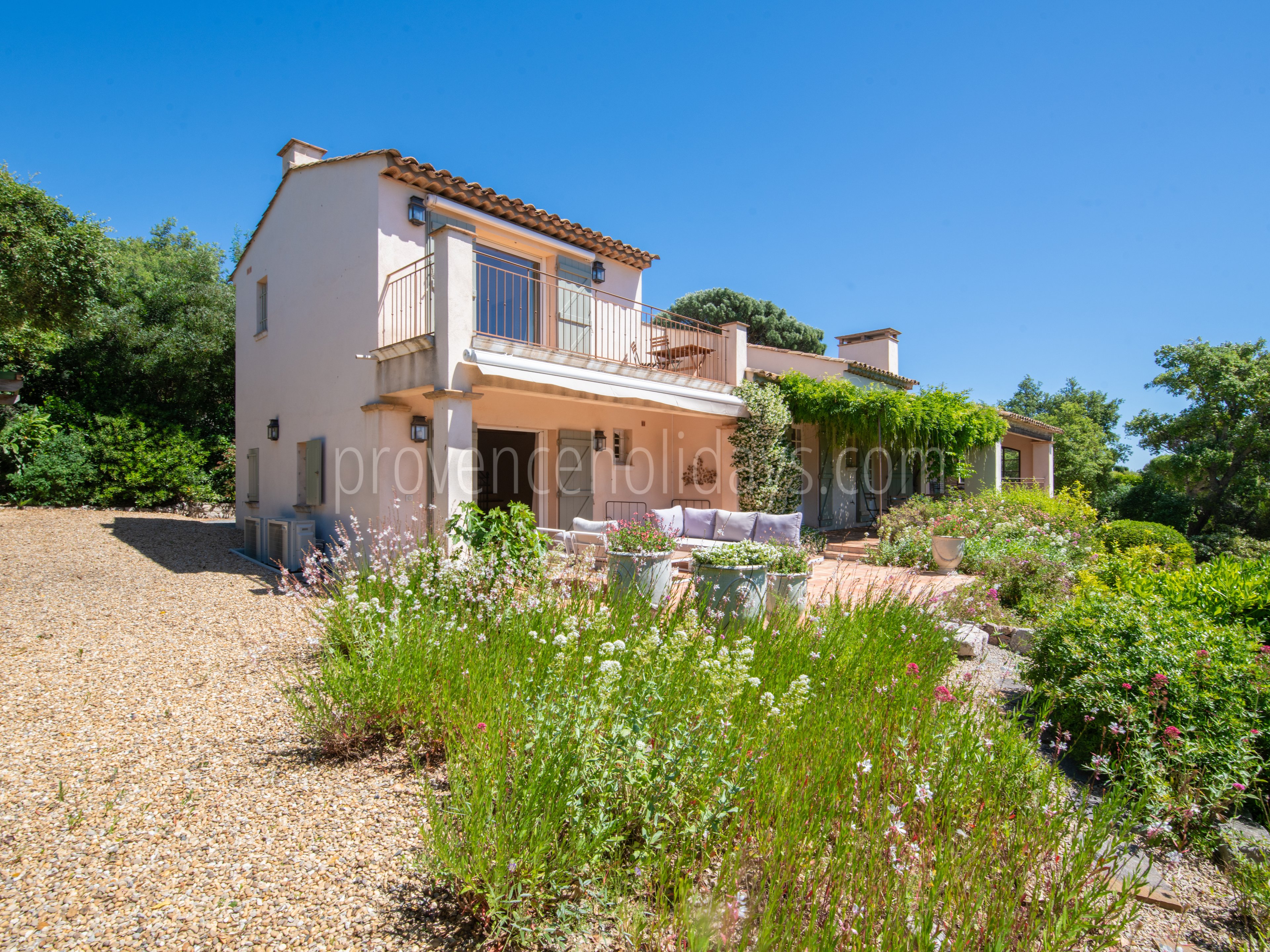 31 - Villa Poppy: Villa: Exterior
