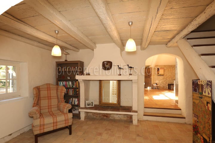 21 - Mas Art et Soleil: Villa: Interior