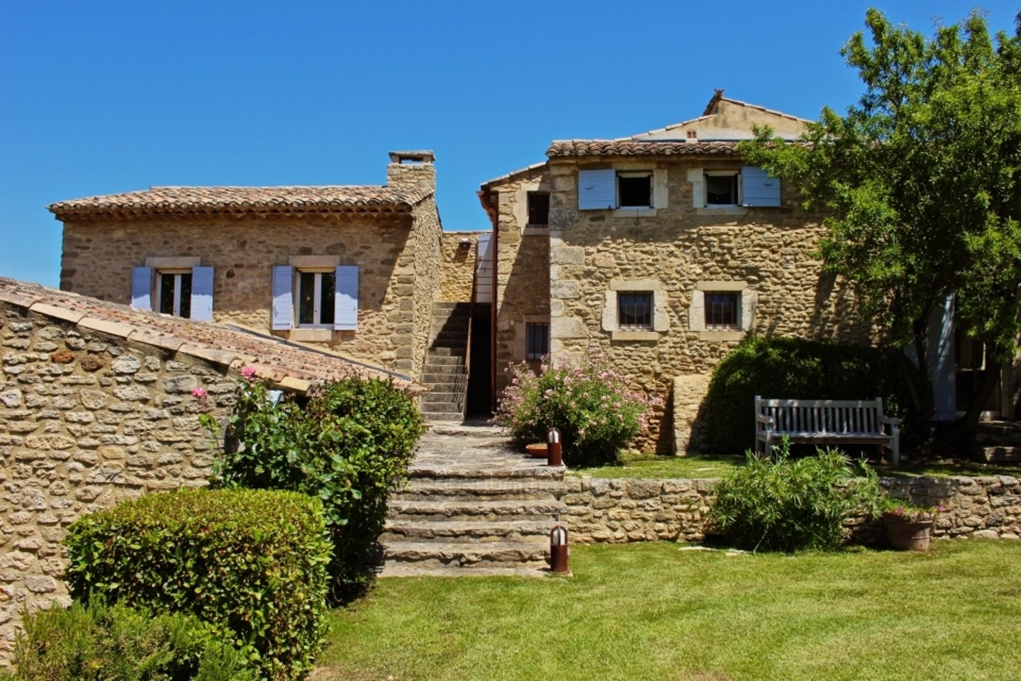 37 - Mas Bonnieux: Villa: Exterior