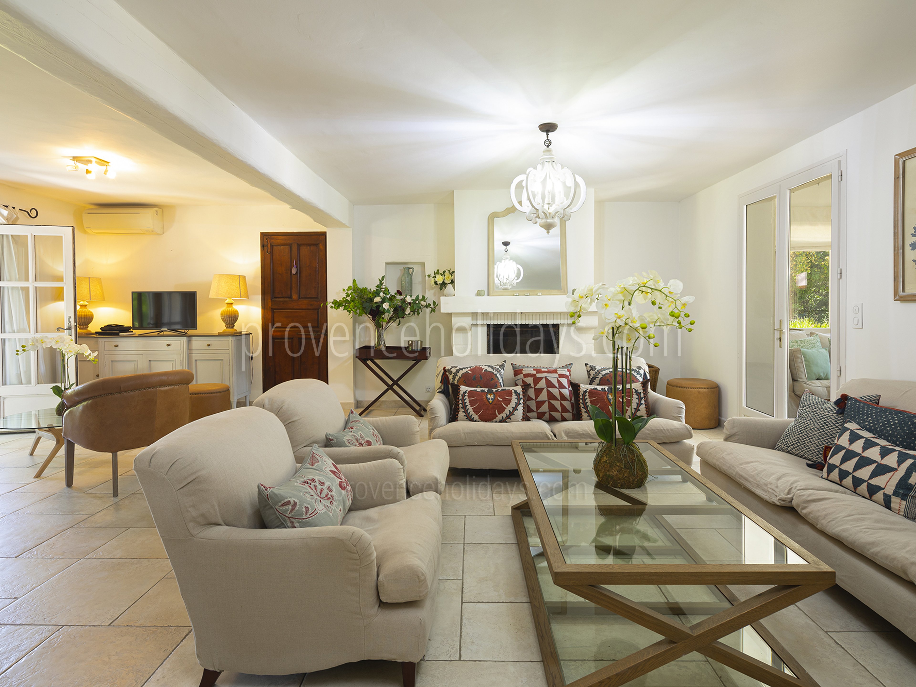 21 - Maison de la Colline: Villa: Interior