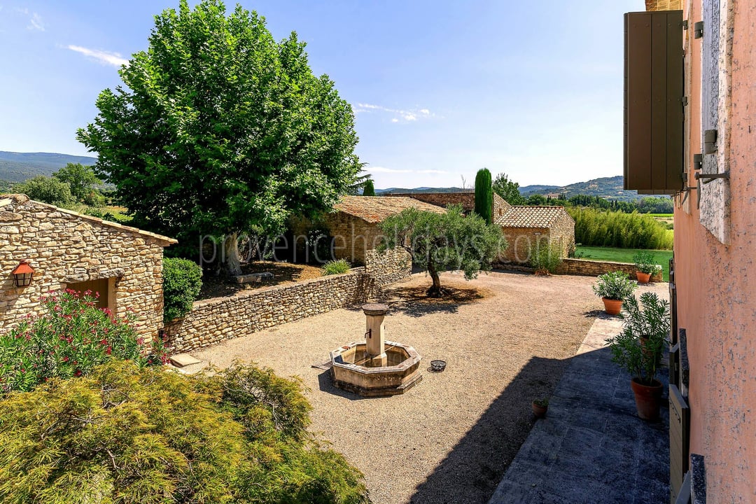 14 - La Bastide des Sources: Villa: Exterior