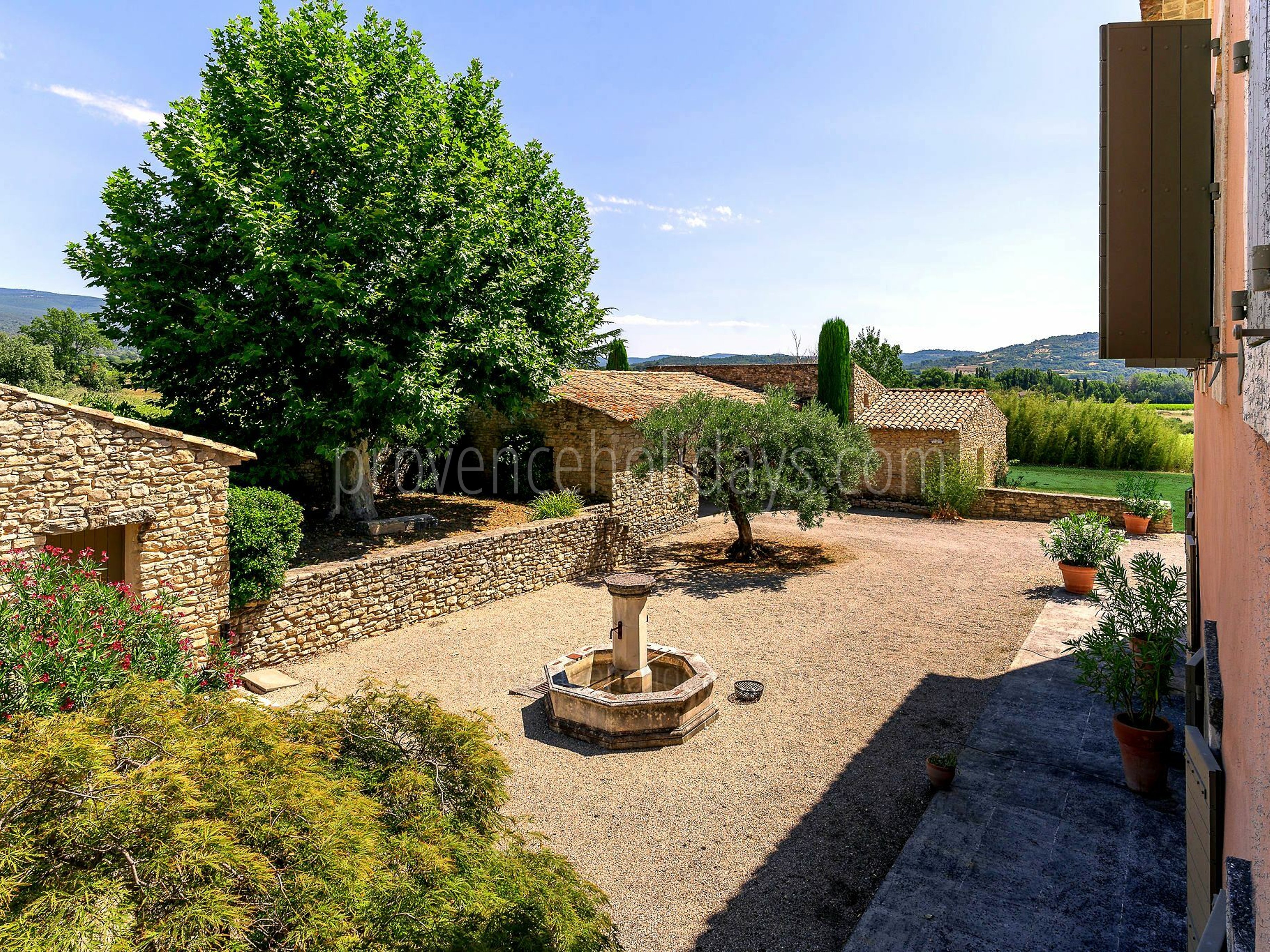 14 - La Bastide des Sources: Villa: Exterior