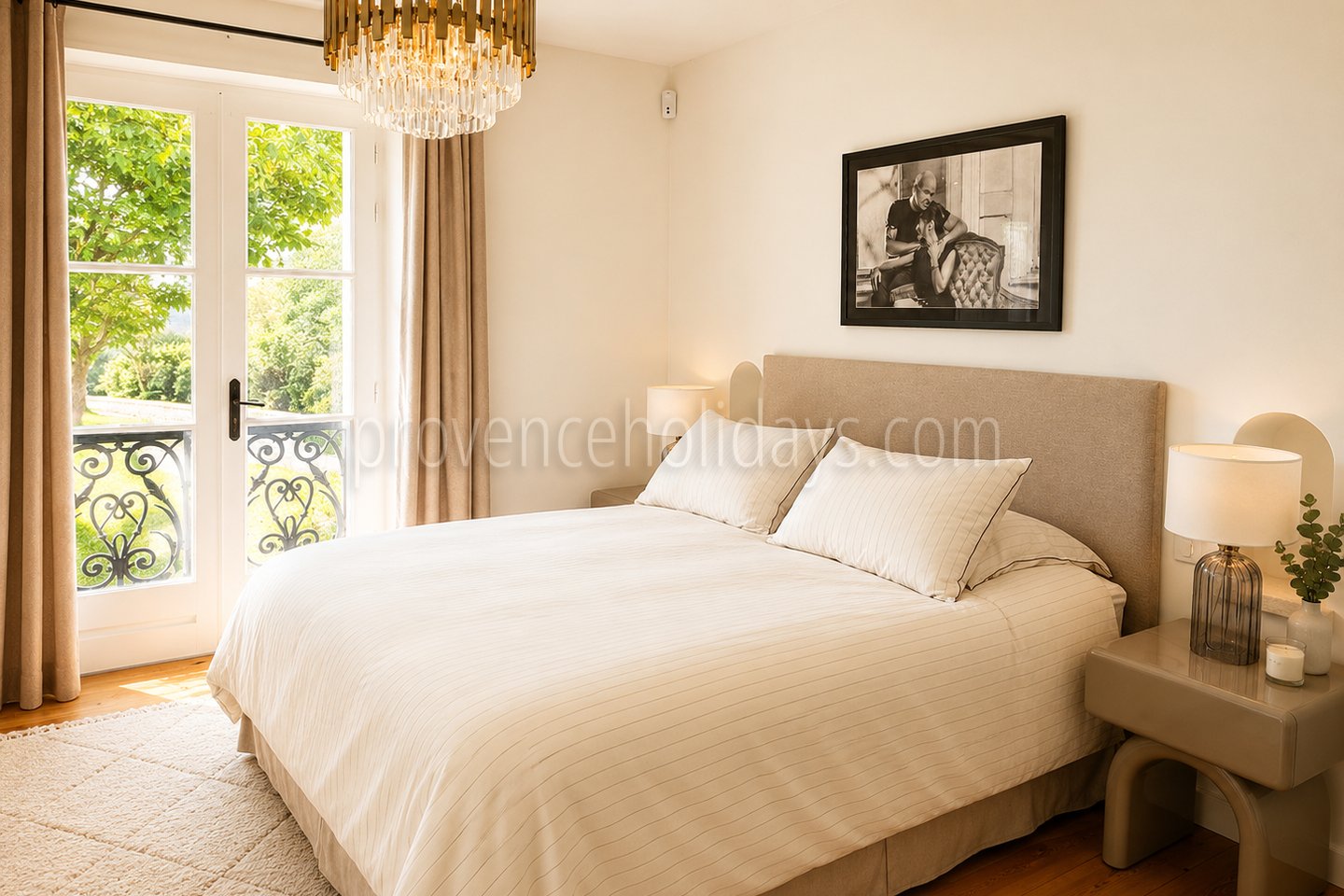 21 - Einzigartiges, renoviertes Bauernhaus aus Stein: Villa: Bedroom