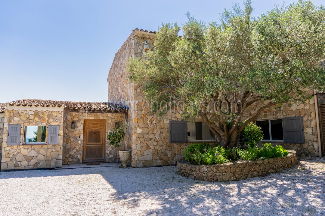 9 - Villa Lucia: Villa: Exterior
