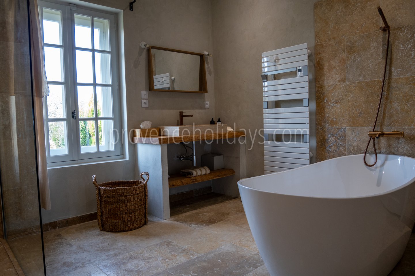 19 - Villa Serenité du Luberon: Villa: Bedroom