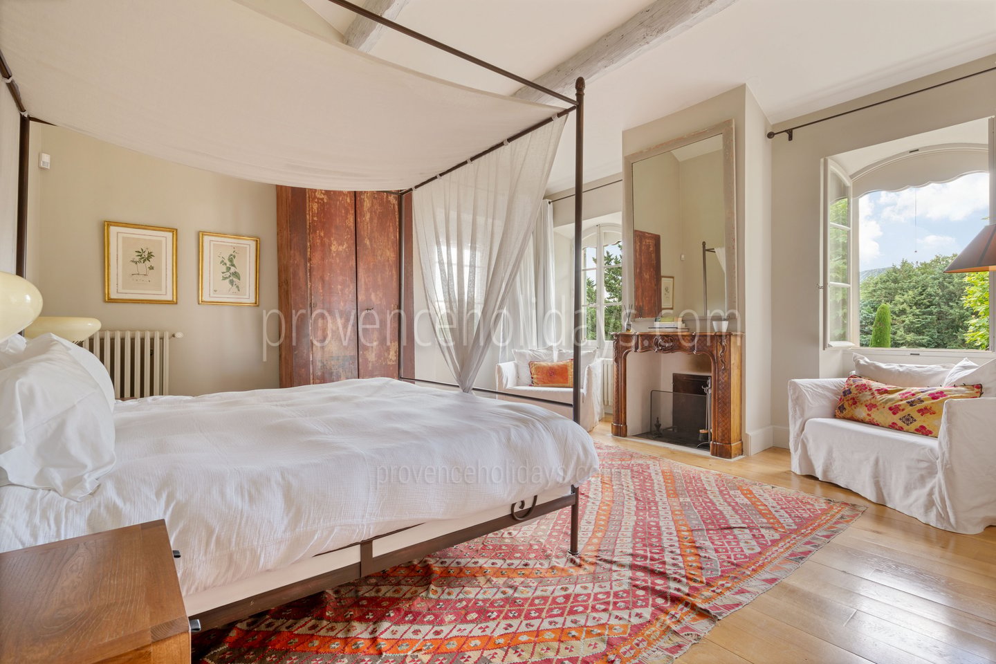 62 - Mas Provence: Villa: Bedroom