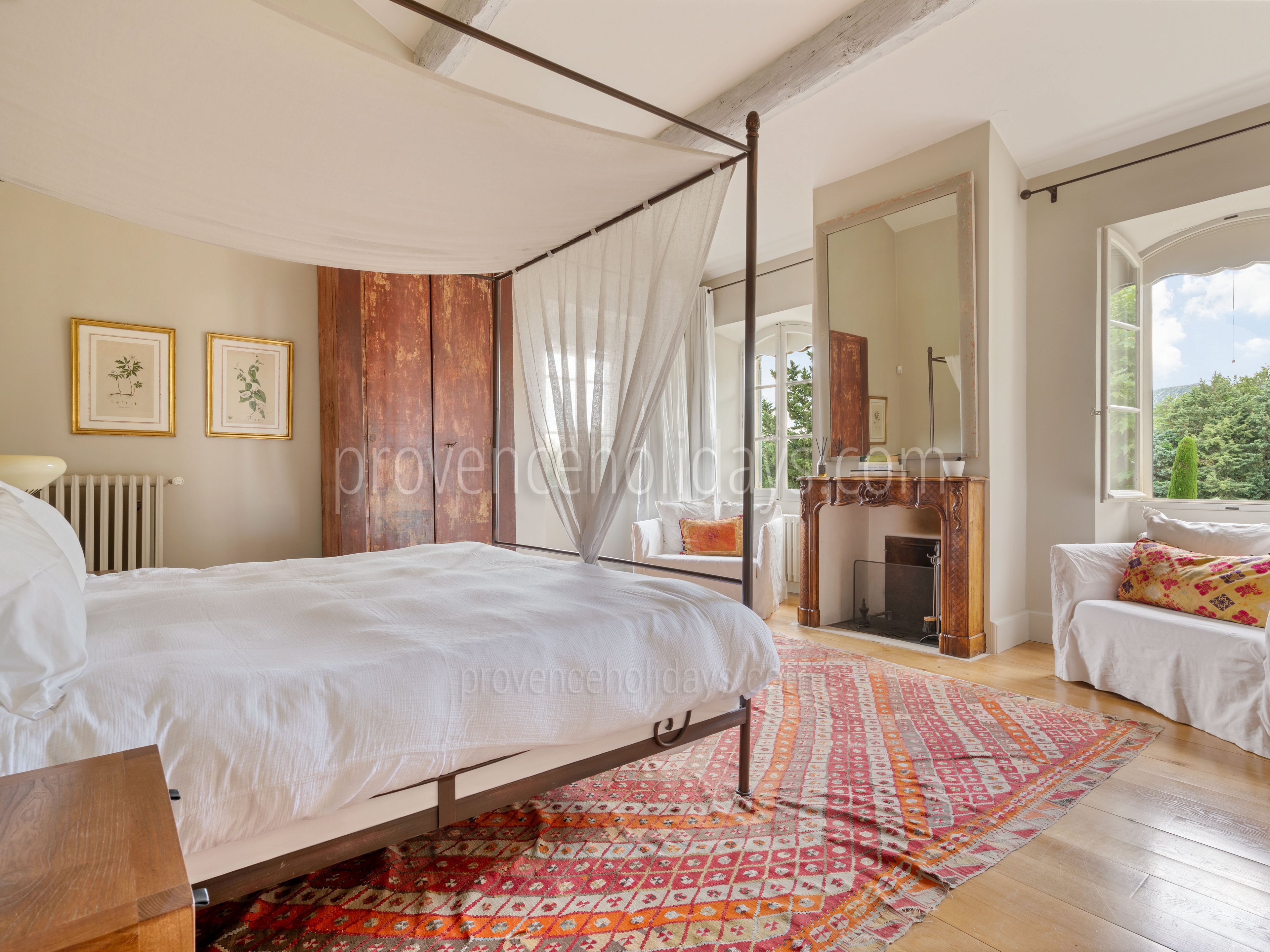 62 - Mas Provence: Villa: Bedroom