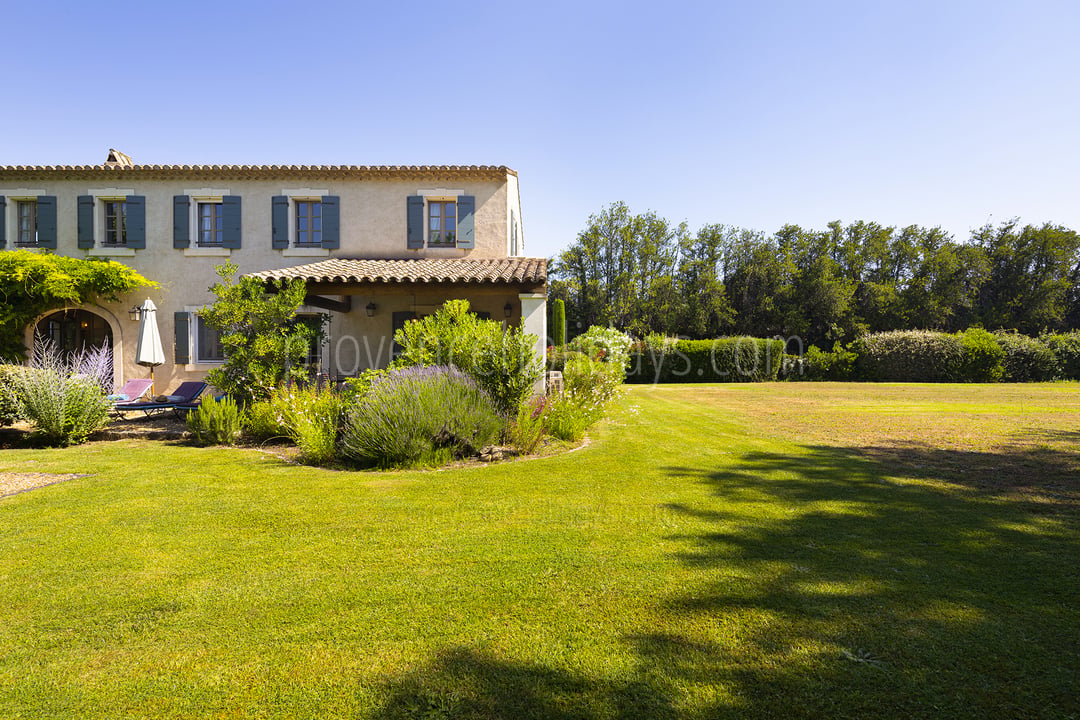 20 - Maison des Oliviers: Villa: Exterior