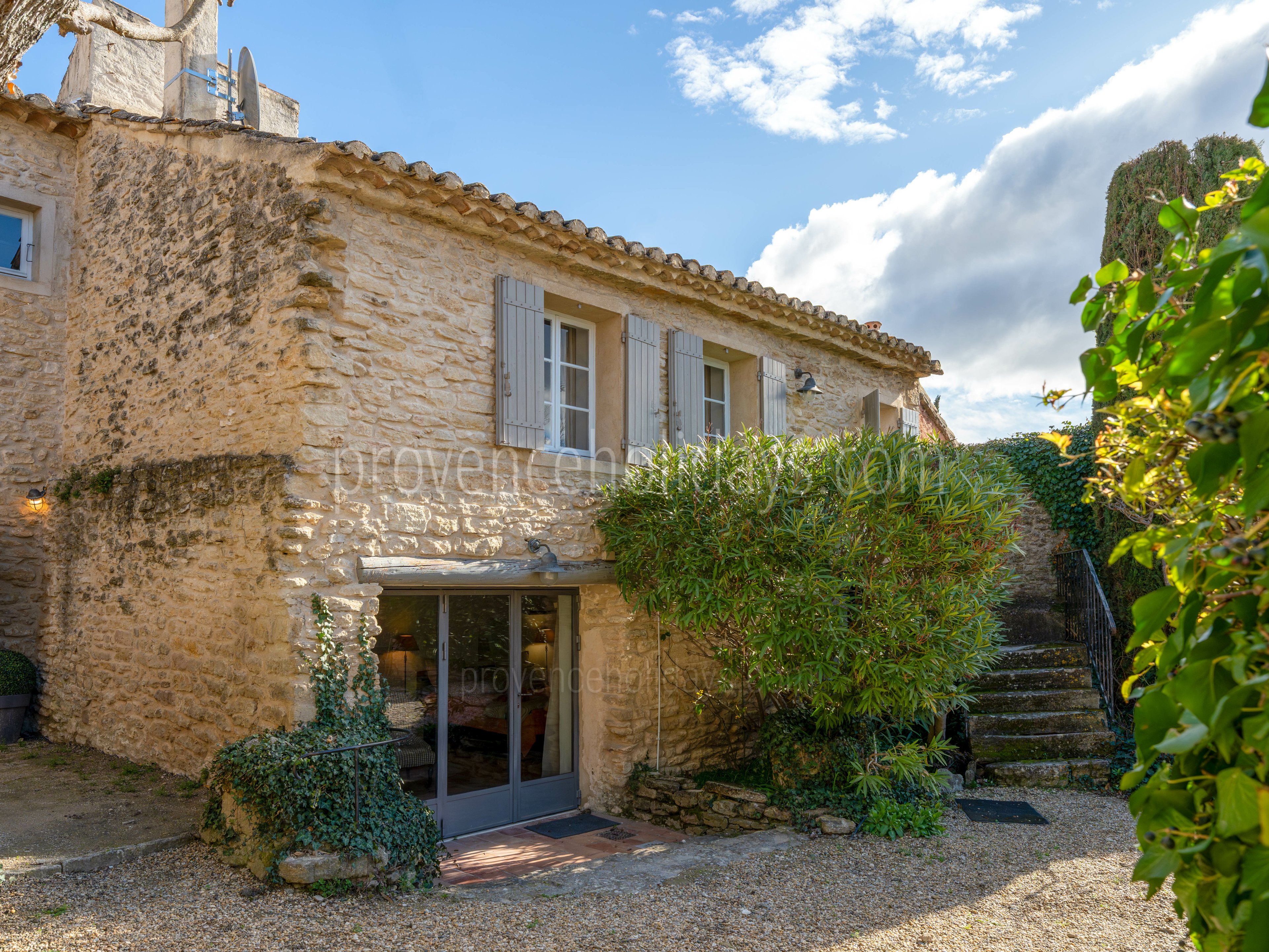51 - Le Mas de Cabrières: Villa: Exterior