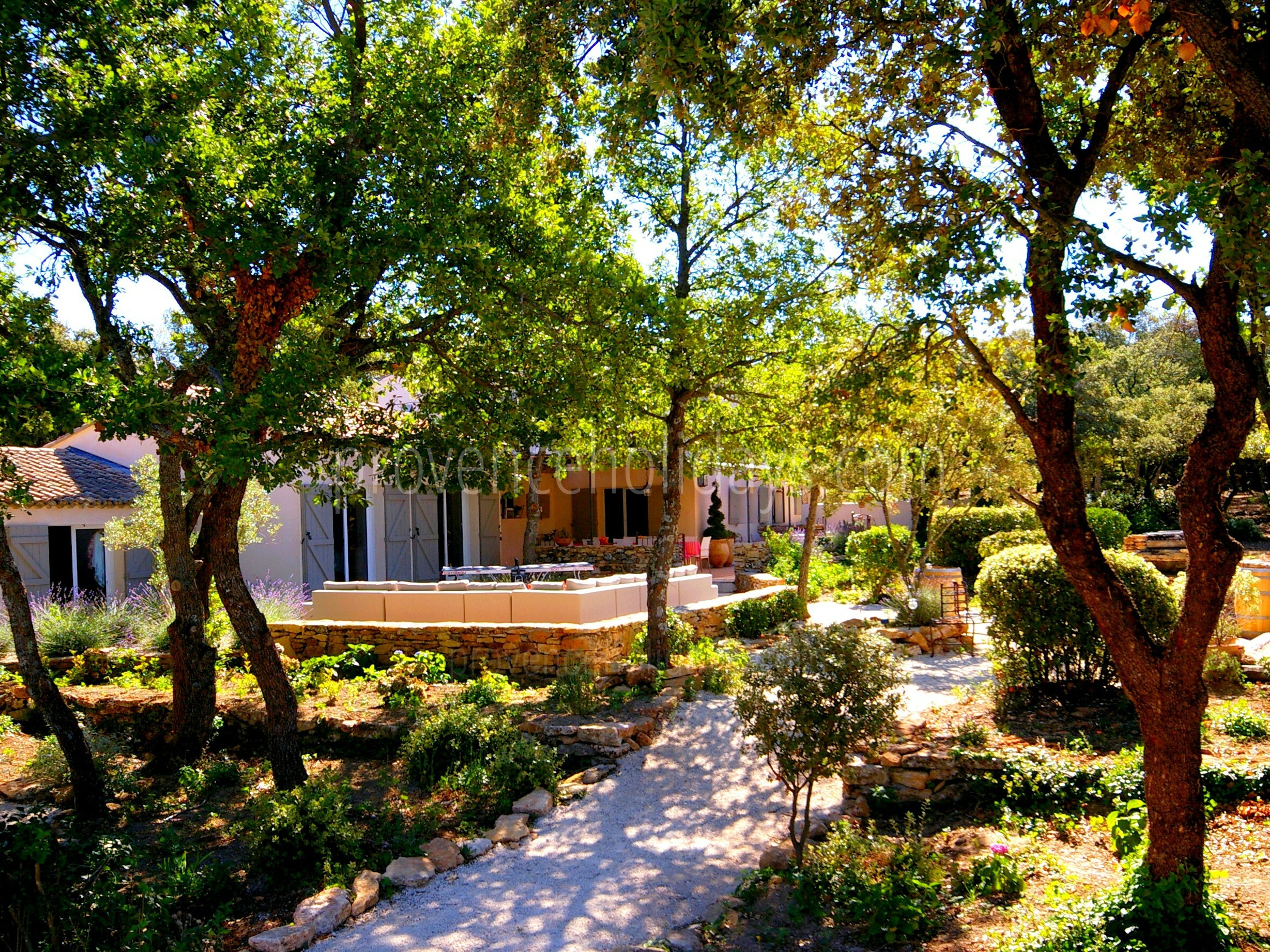 8 - Maison des Cèdres: Villa: Exterior