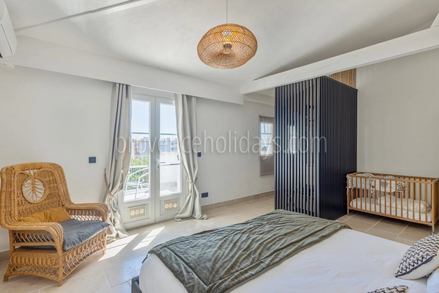 14 - Zeitgenössische Villa in Saint-Raphaël: Villa: Bedroom