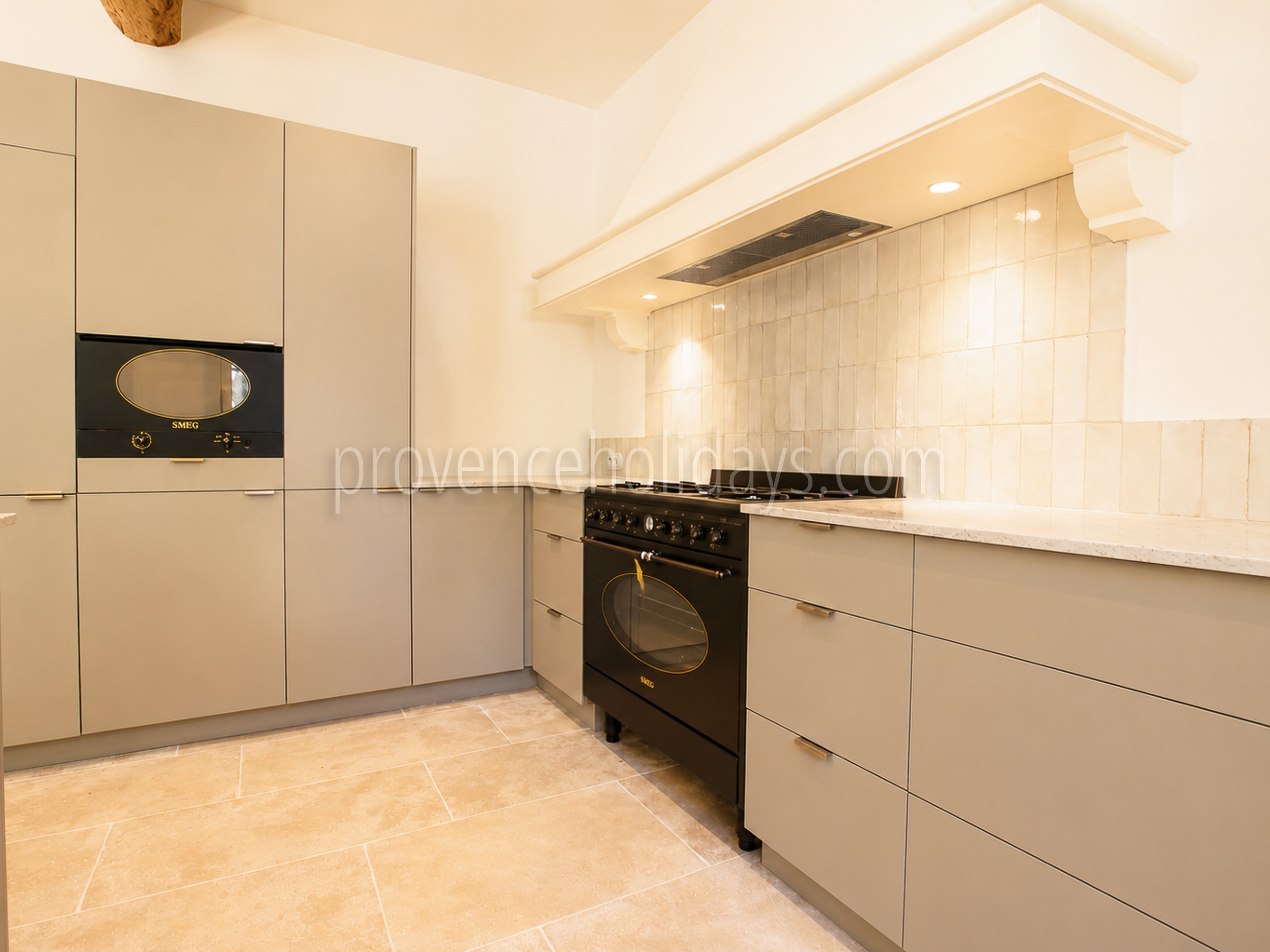 12 - Renoviertes Dorfhaus in Maussane-les-Alpilles: Villa: Interior
