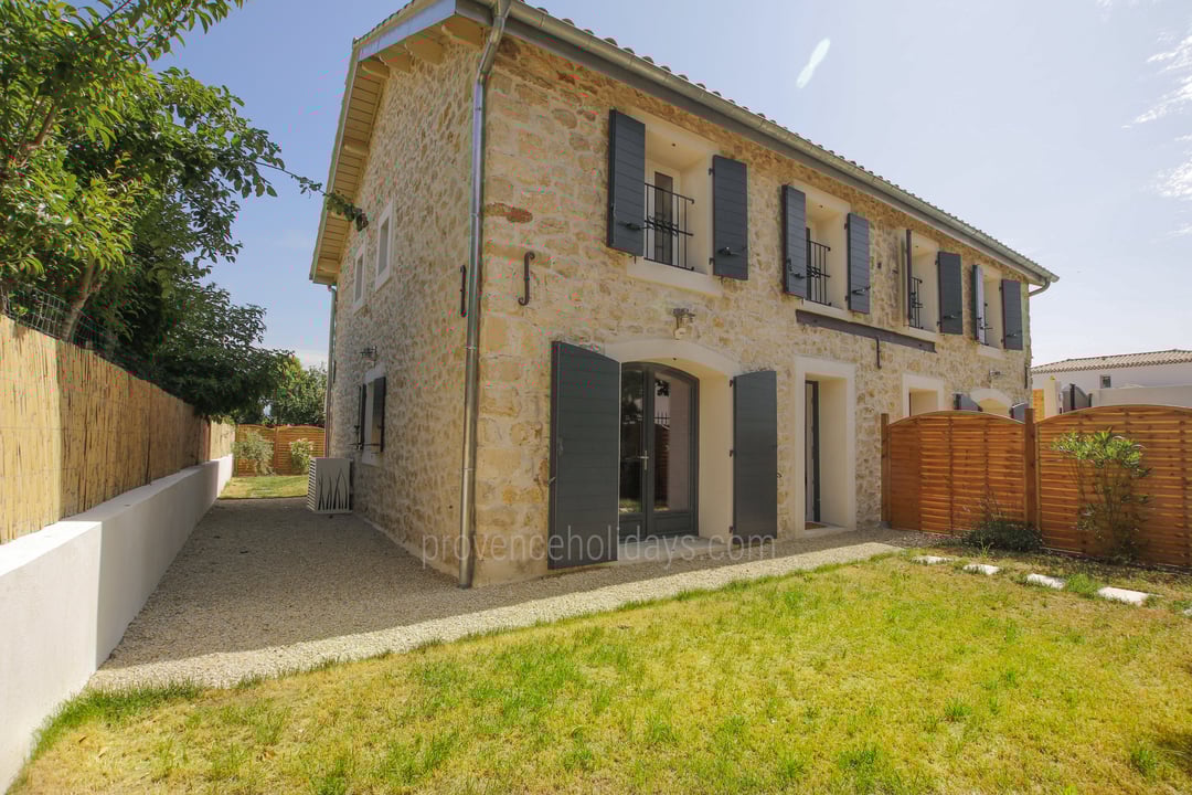 Renoviertes Haus mit drei Schlafzimmern, nur einen Steinwurf vom Zentrum von Le Puy-Sainte-Réparade entfernt