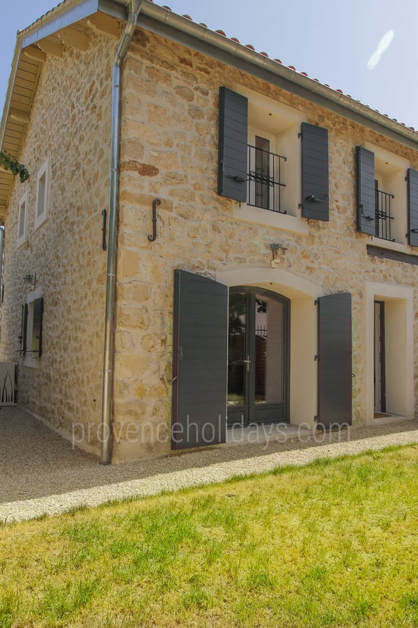 1 - Mas Roubine: Villa: Exterior