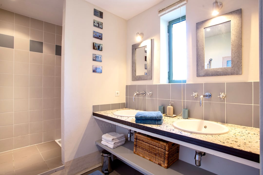 66 - Grand Mas de Cairanne: Villa: Bathroom