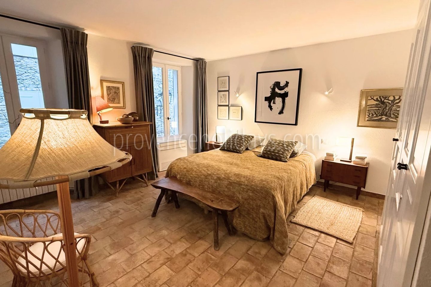3 - Renovated house in La Garde-Freinet: Villa: Bedroom
