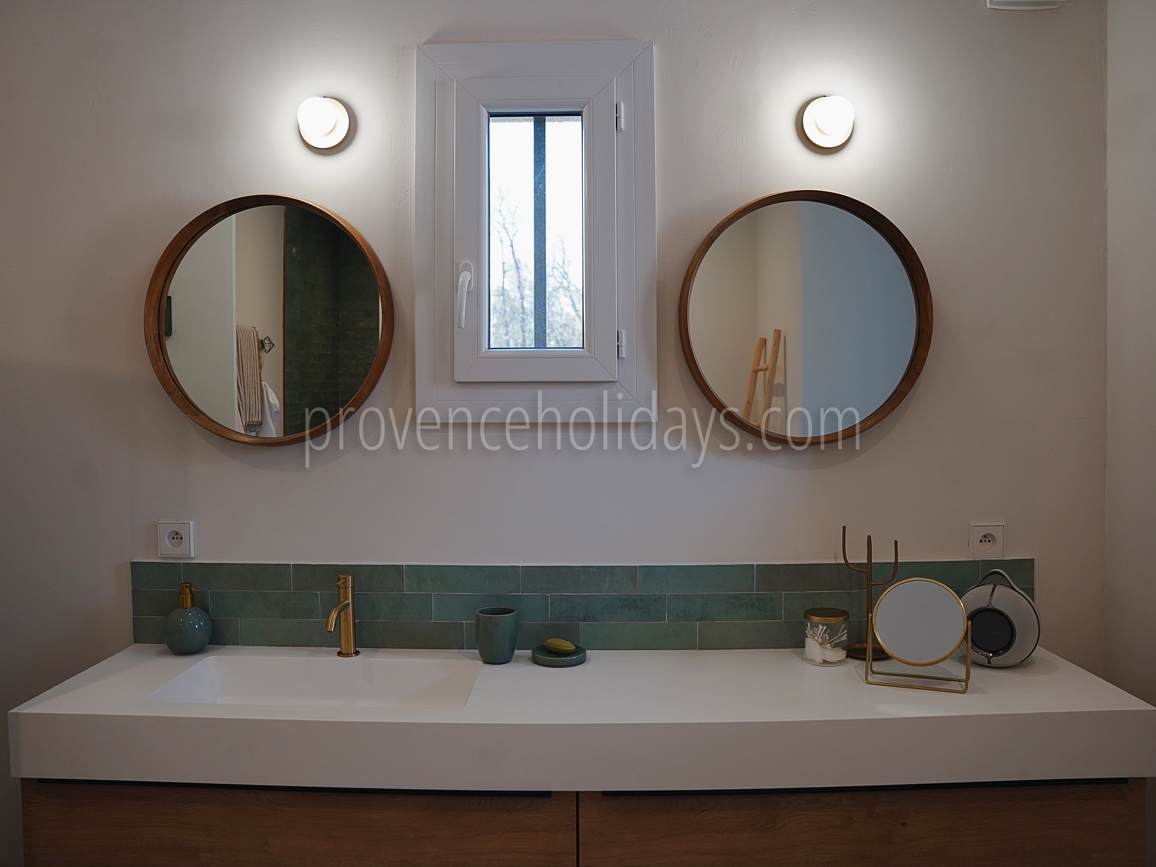 17 - Mas Trabail: Villa: Bathroom