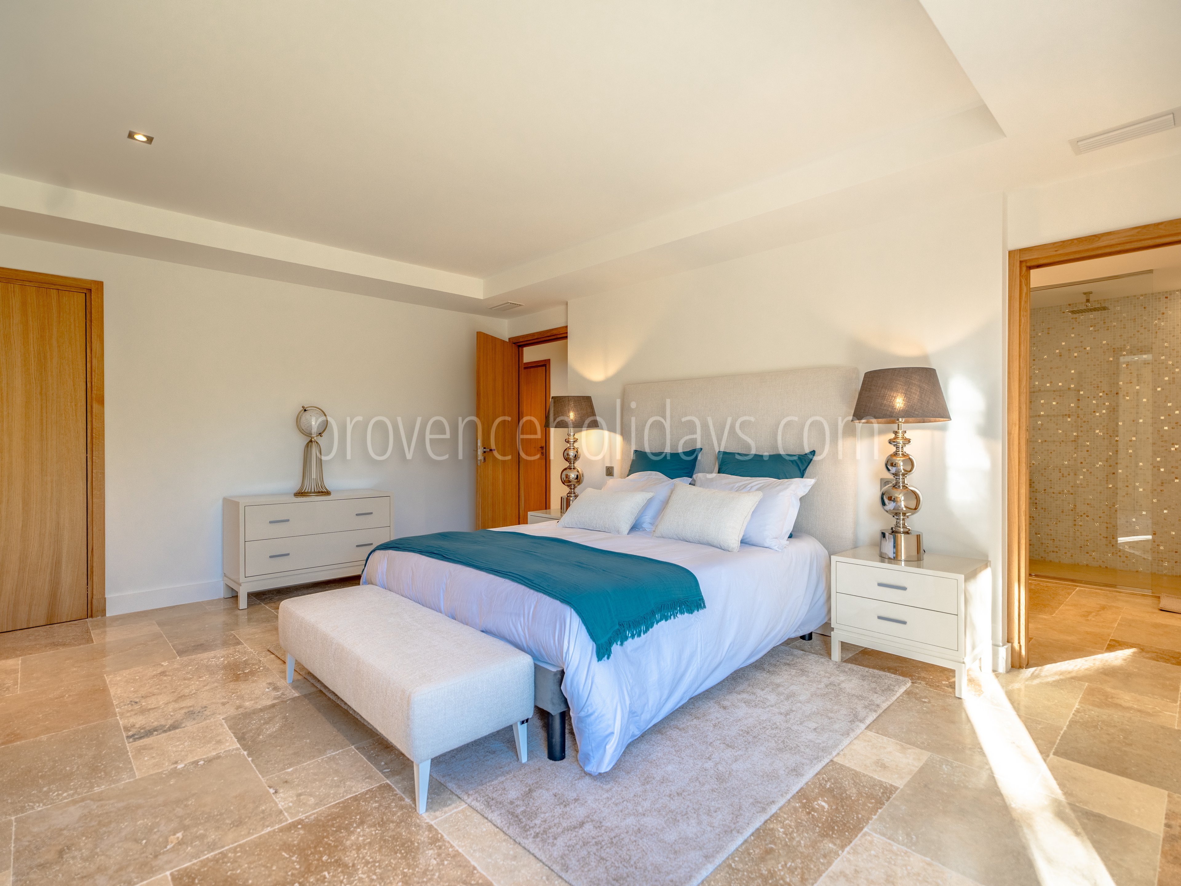 6 - Villa Stonebay: Villa: Bedroom