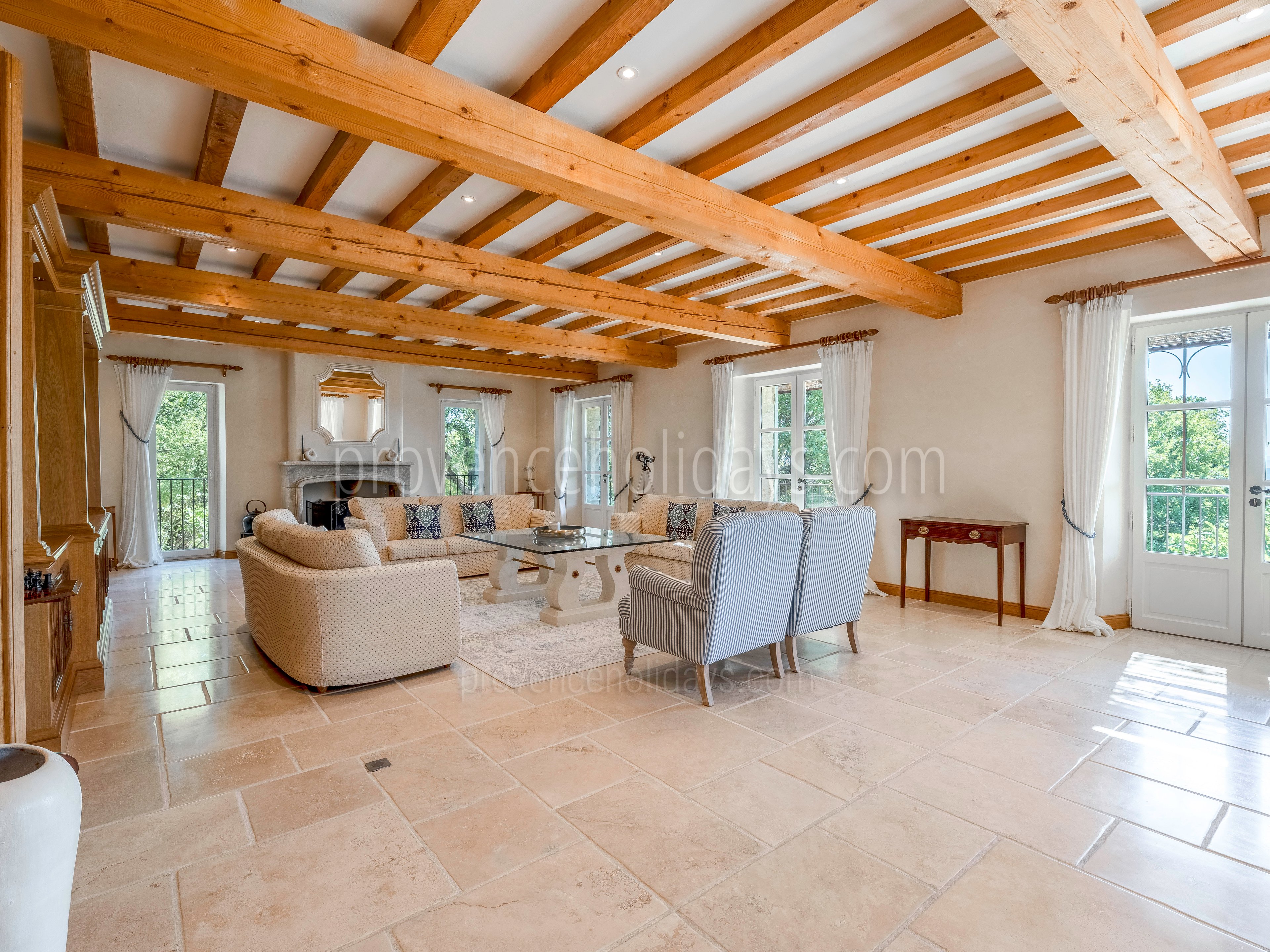 16 - La Pierre d\'Or: Villa: Interior