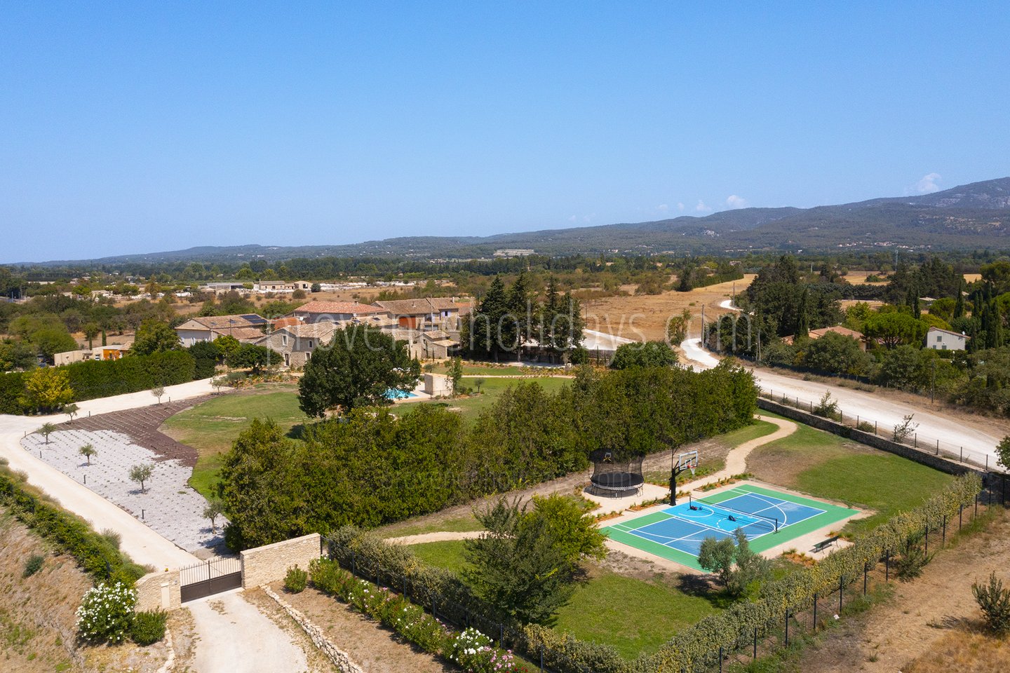 18 - Mas de la Lône: Villa: Exterior