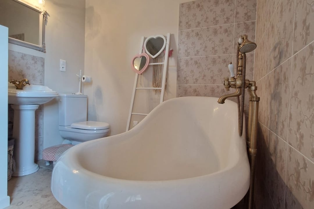 Bathroom 2