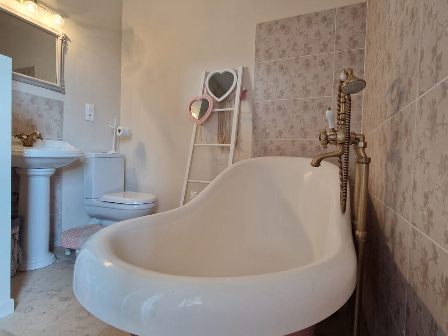 18 - La Roque sur Pernes: Villa: Bathroom - Bathroom 2