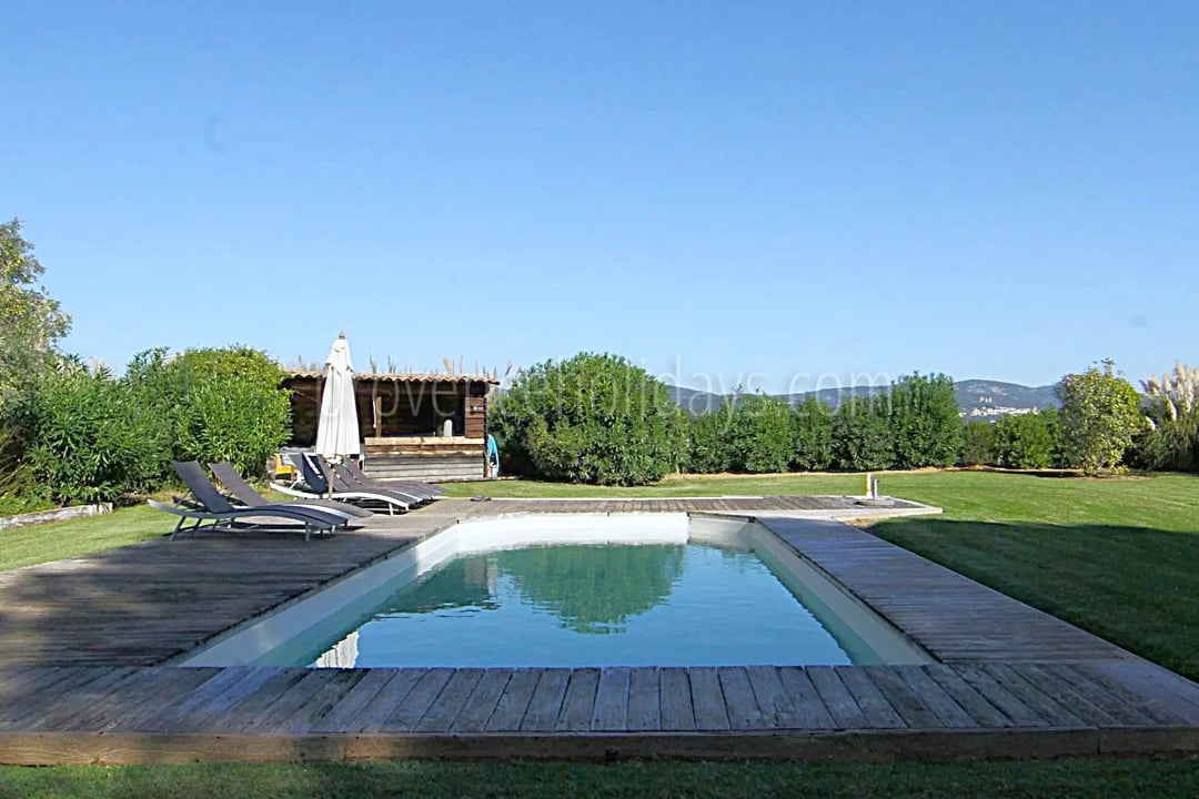 17 - Villa au cœur des vignes à Grimaud: Villa: Pool