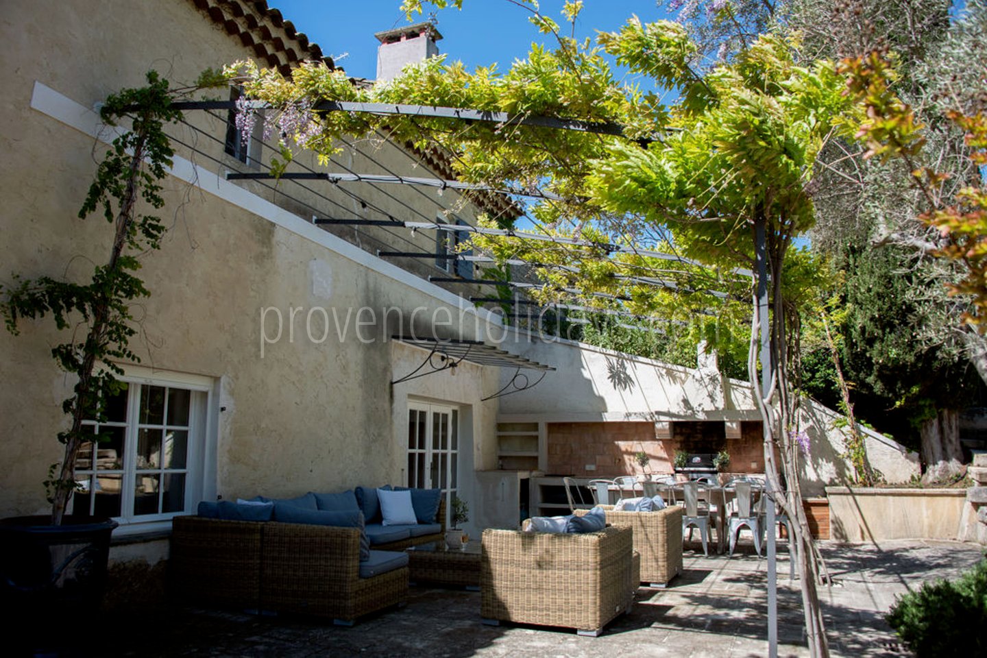 43 - Mas Mouriès: Villa: Exterior
