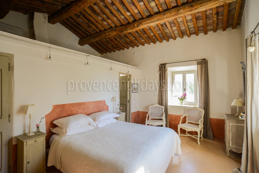 28 - Mas Bonnieux: Villa: Bedroom