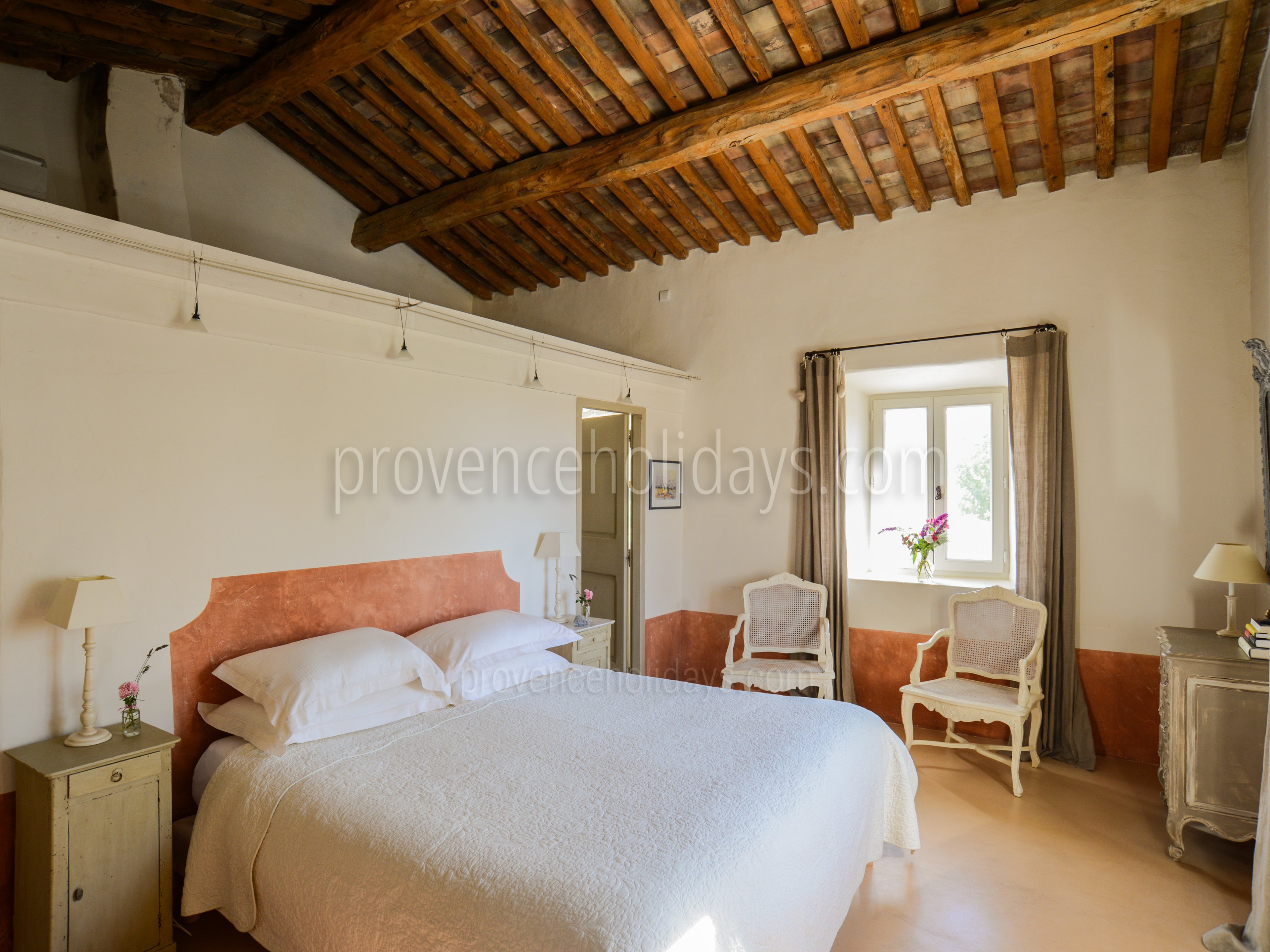 28 - Mas Bonnieux: Villa: Bedroom