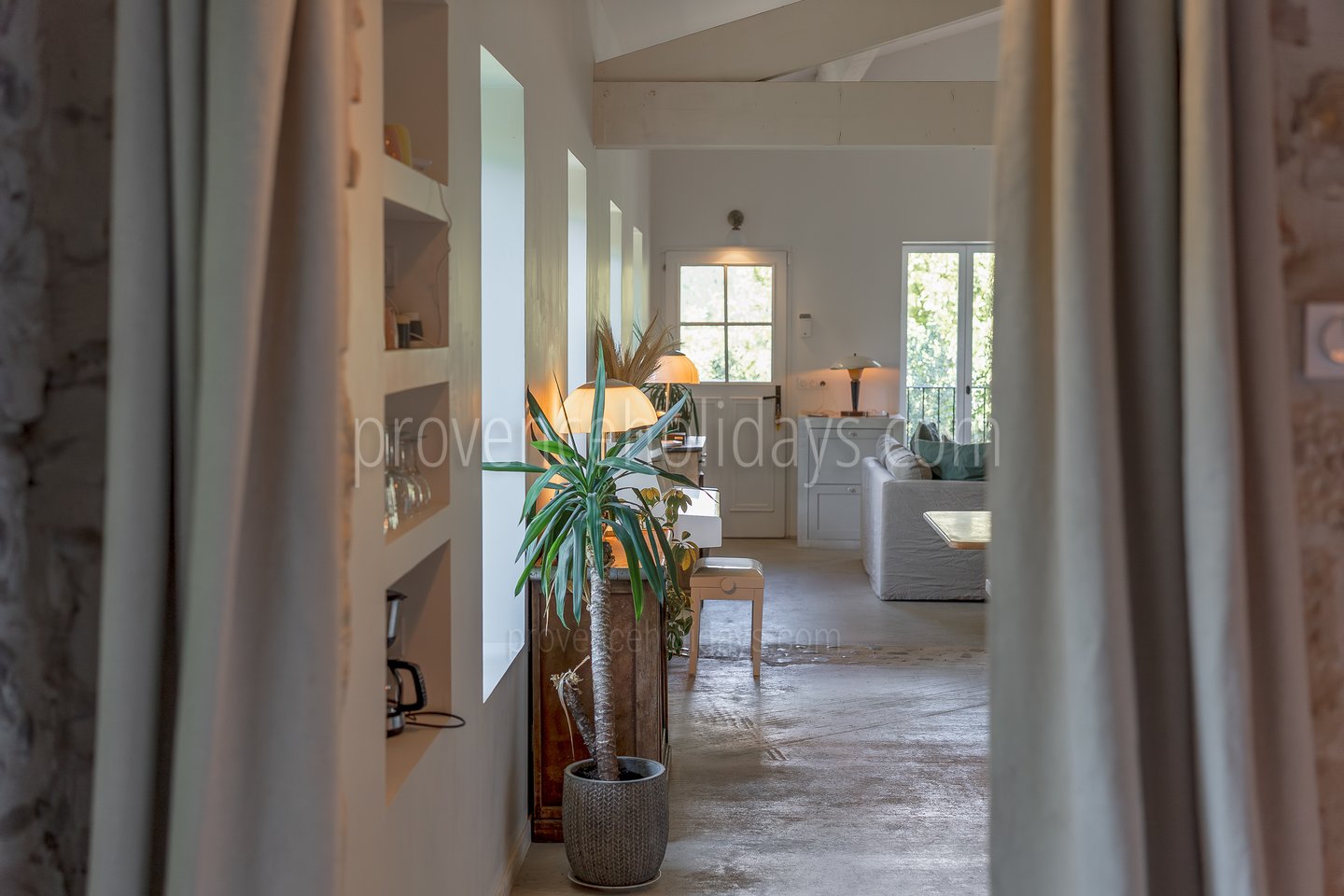 21 - Mas des Champs: Villa: Interior