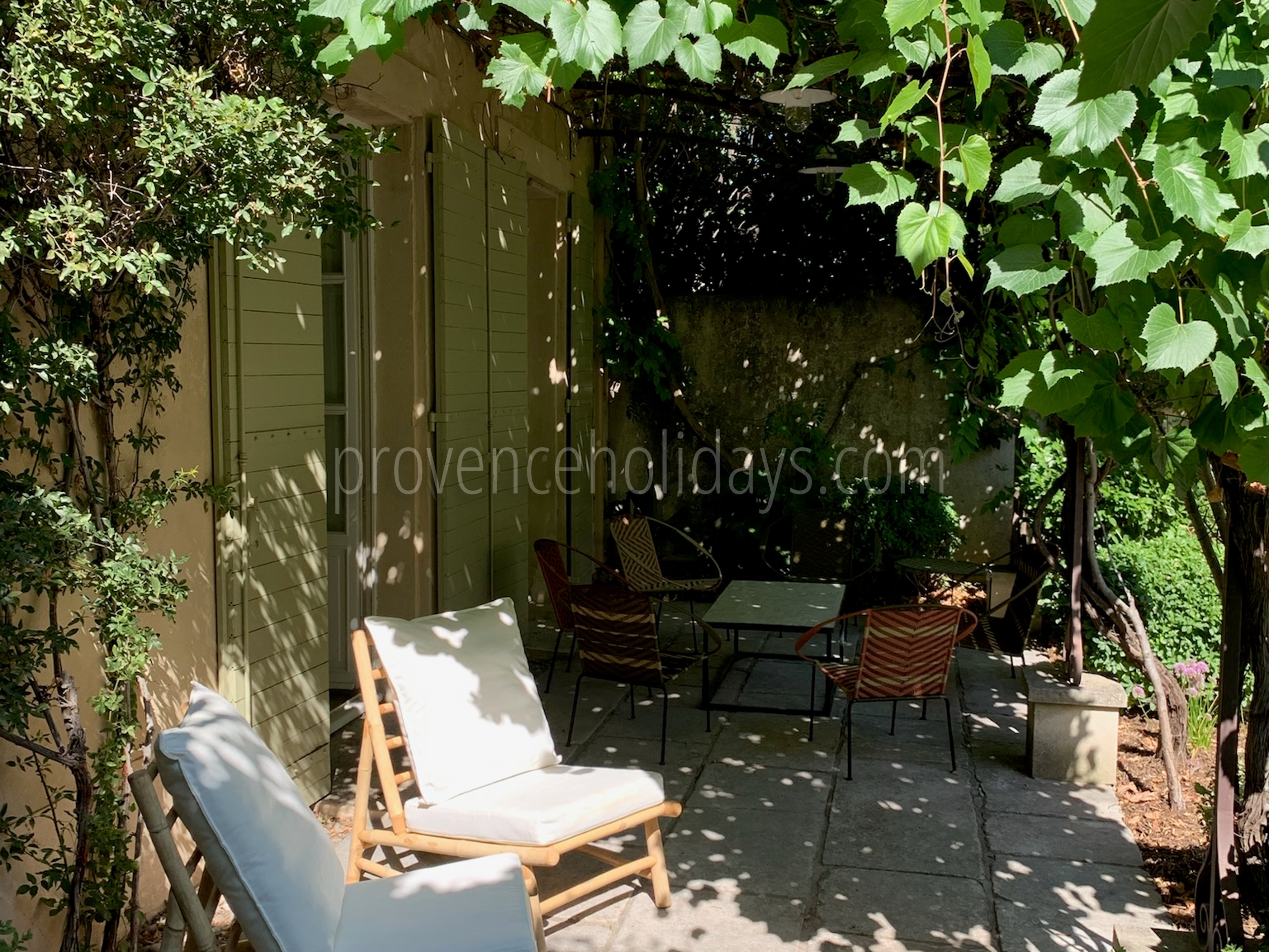 9 - Maison Maillane: Villa: Exterior