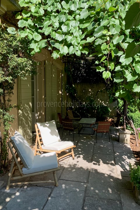 9 - Maison Maillane: Villa: Exterior